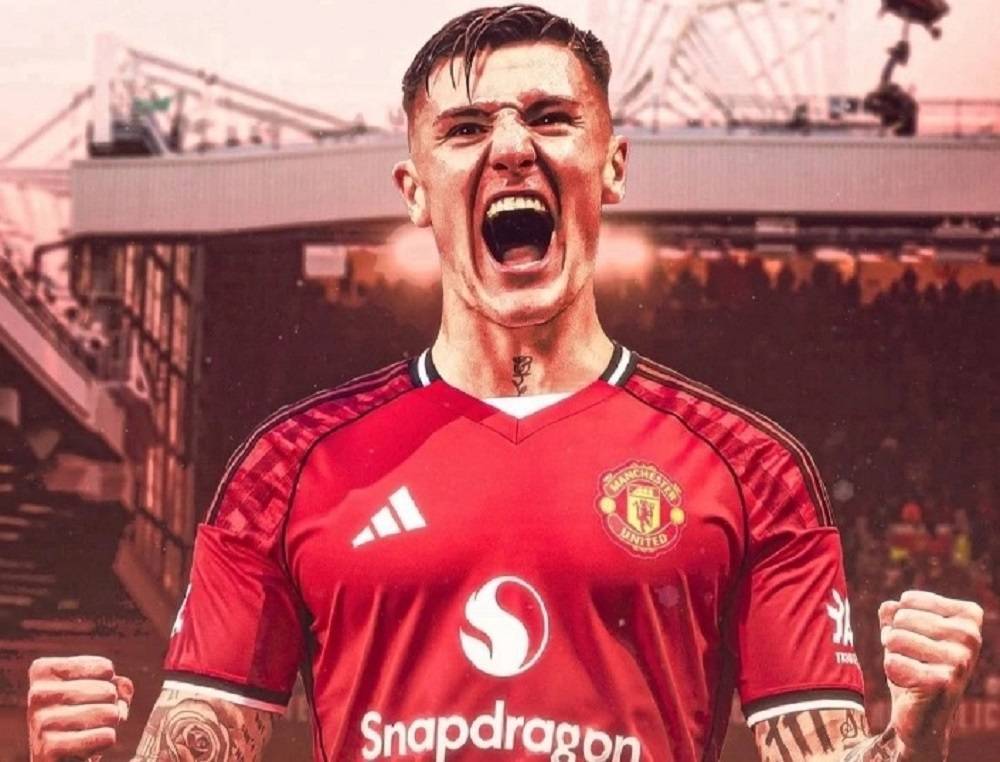 阿莫林钦点强力中锋来了！7000万欧成交，已与多名曼联球员交流